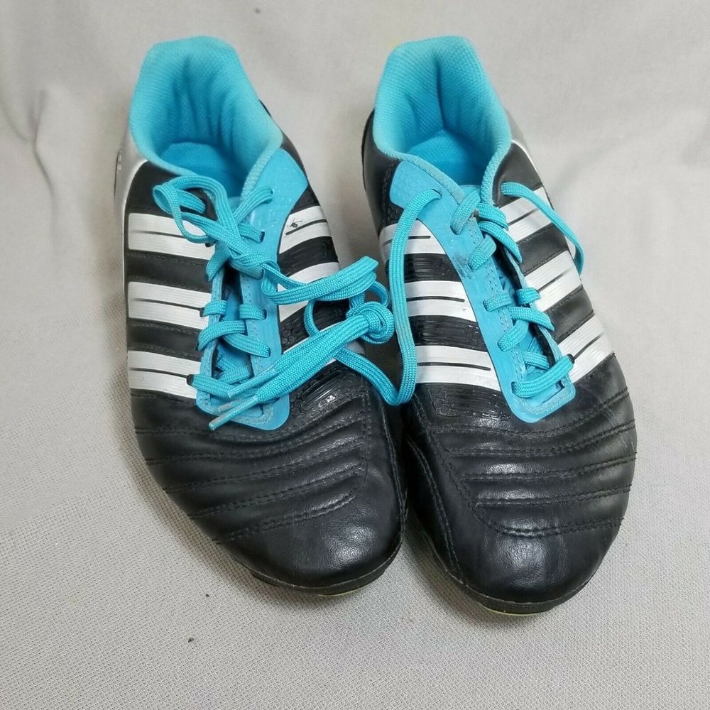 ADIDAS * PREDATOR * SOCCER CLEATS * women size 9